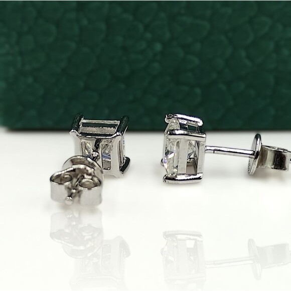 Certified 2ct Moissanite Princess Cut Luxury Stud Earrings UNISEX - Picture 2 of 8